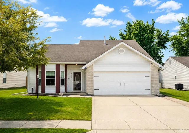 Photo 1 of Sale Pending at 713 Highland Springs Ct, Kokomo, IN 46902 | MLS# 202627401 | Listing updated on 2026-07-14
