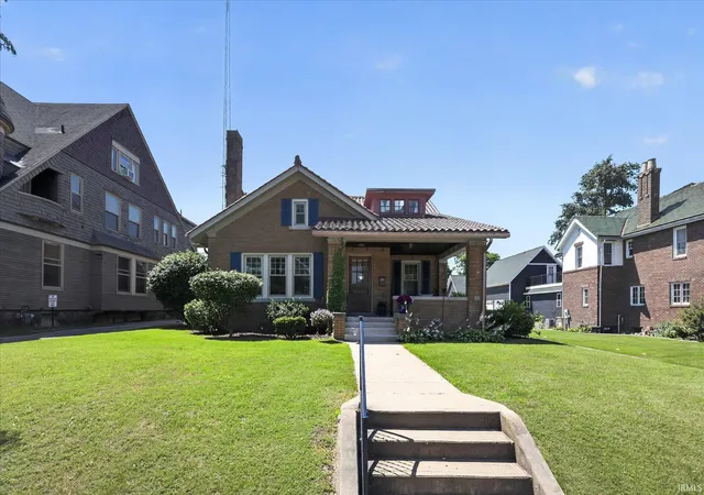 4th image of 918 E Jefferson Blvd, South Bend, IN 46617 | MLS# 202627404