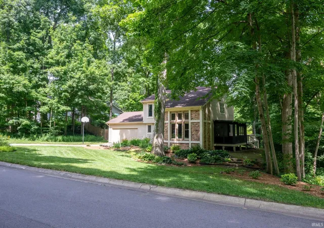 Photo 3 of Sale Pending at 5629 Burnham Woods Ln, Fort Wayne, IN 46804 | MLS# 202627409 | Listing updated on 2026-07-14
