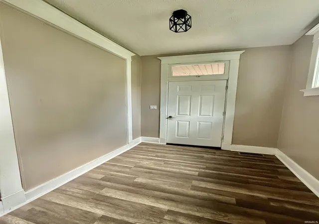 Photo 3 of Sale Pending at 712 E Blackford Ave, Evansville, IN 47713 | MLS# 202627418 | Listing updated on 2026-07-24