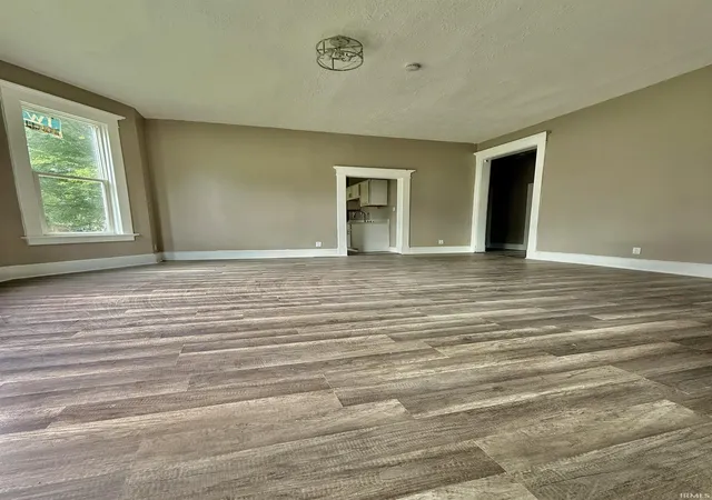 Photo 3 of Sale Pending at 712 E Blackford Ave, Evansville, IN 47713 | MLS# 202627418 | Listing updated on 2026-07-24