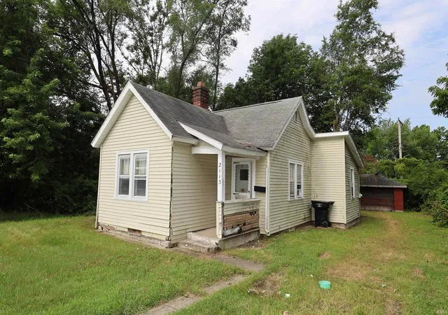 Homes for sale in South Bend, IN | 2113 Douglas St, South Bend, IN 46613 | MLS# 202627427