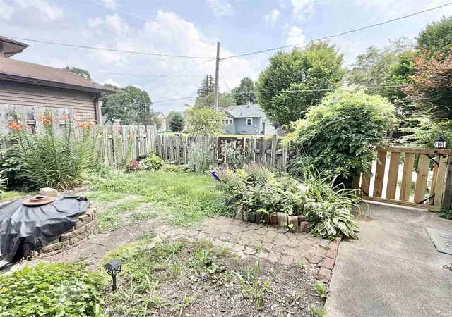 4th image of 215 22Nd St, Logansport, IN 46947 | MLS# 202627430