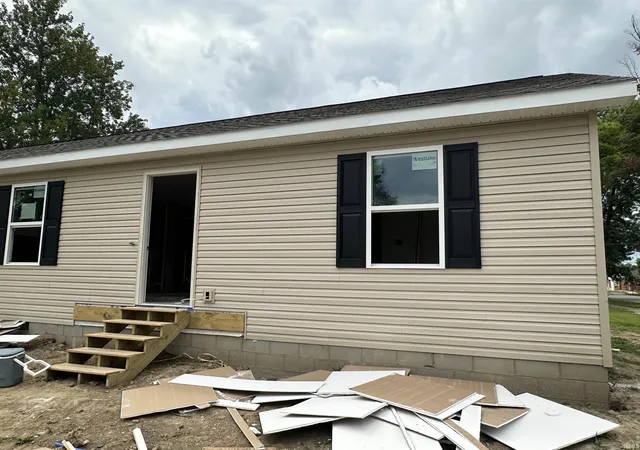 Photo 1 of Sale Pending at 128 Lincoln St, Oakland City, IN 47660 | MLS# 202627441 | Listing updated on 2026-09-06