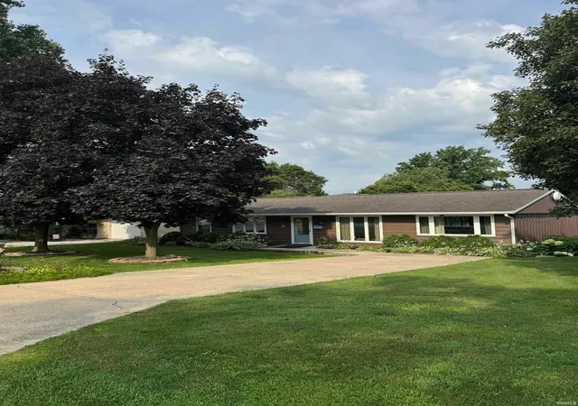 2nd image of 926 S Brady St, Attica, IN 47918 | MLS# 202627451
