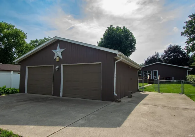 3rd image of 926 S Brady St, Attica, IN 47918 | MLS# 202627451