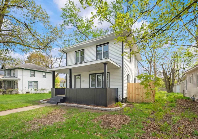 Homes for sale in South Bend, IN | 1214 Cedar St, South Bend, IN 46617 | MLS# 202627455