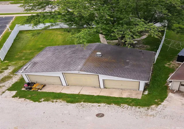 35th image of 608 N Main St, Bicknell, IN 47512 | MLS# 202627456
