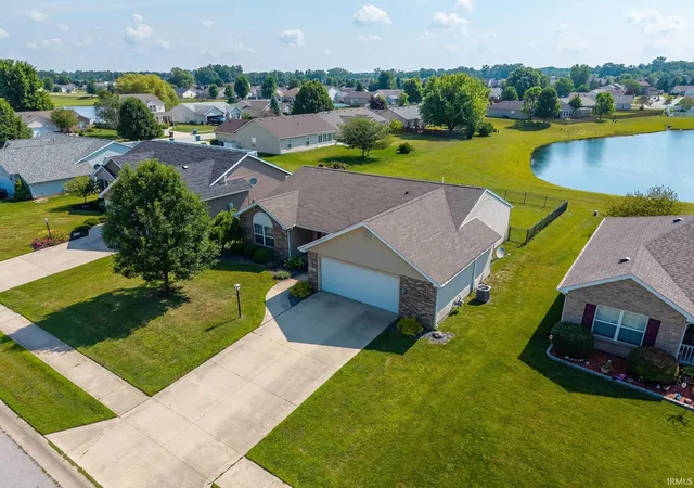 2nd image of 15910 Timberwillow Dr, Huntertown, IN 46748 | MLS# 202627458