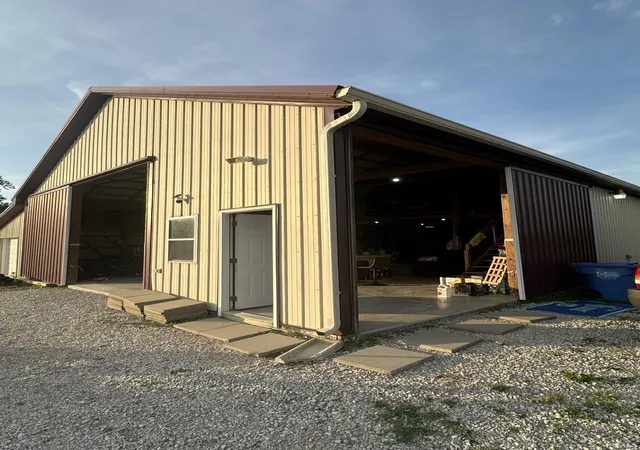 Photo 2 of Sale Pending at 3192 W Keiser Rd, South Whitley, IN 46787 | MLS# 202627459 | Listing updated on 2026-07-10
