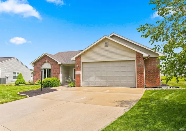 2nd image of 15814 Timberwillow Dr, Huntertown, IN 46748 | MLS# 202627469