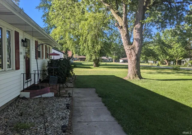 Photo 2 of Sale Pending at 4030 Kentland Ave, Fort Wayne, IN 46808 | MLS# 202627479 | Listing updated on 2026-09-07