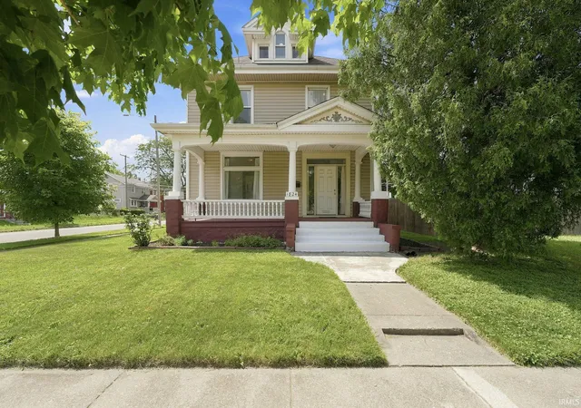 Photo 1 of Sale Pending at 1824 E Pontiac St, Fort Wayne, IN 46803 | MLS# 202627483 | Listing updated on 2026-07-13