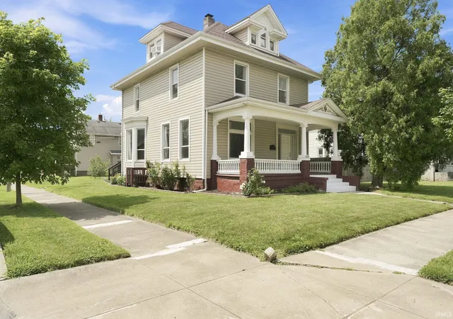 Photo 2 of Sale Pending at 1824 E Pontiac St, Fort Wayne, IN 46803 | MLS# 202627483 | Listing updated on 2026-07-13