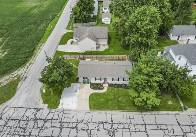 Photo 3 of Manufactured home for sale at 515 W Oxford St, Otterbein, IN 47970 | MLS# 202627487 | Listing updated on 2026-09-28