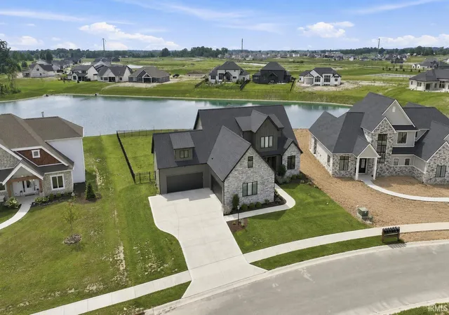 Homes for sale in Fort Wayne, IN | 10664 Chesntnut Creek Blvd, Fort Wayne, IN 46814 | MLS# 202627489