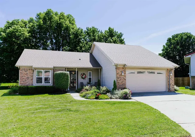Homes for sale in Huntington, IN | 2006 Bedford Ct, Huntington, IN 46750 | MLS# 202627490