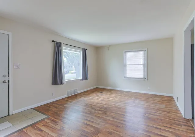 Photo 3 of Manufactured home for sale at 1421 Illinois St, South Bend, IN 46628 | MLS# 202627493 | Listing updated on 2026-07-20