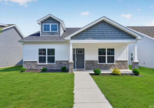Homes for sale in Frankfort, IN | 1106 E South St, Frankfort, IN 46041 | MLS# 202627517