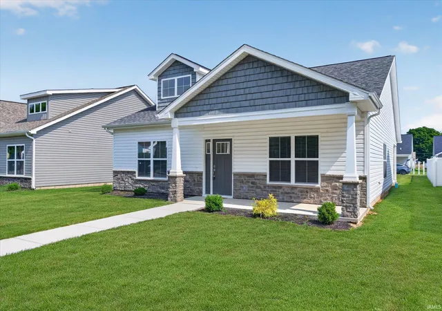 Homes for sale in Frankfort, IN | 1106 E South St, Frankfort, IN 46041 | MLS# 202627517