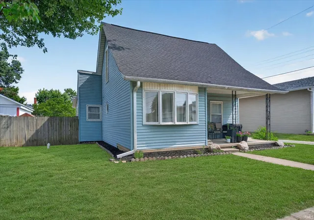 Photo 3 of Sale Pending at 508 E Jefferson St, Frankfort, IN 46041 | MLS# 202627522 | Listing updated on 2026-09-09