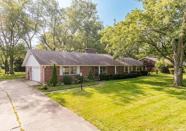 Homes for sale in Muncie, IN | 1906 N Meadowlark Ln, Muncie, IN 47304 | MLS# 202627537