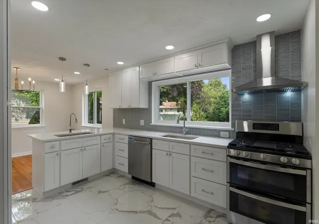 Photo 2 of Manufactured home for sale at 2420 S Twyckenham Dr, South Bend, IN 46614 | MLS# 202627540 | Listing updated on 2026-08-19