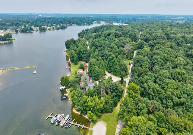 1st image of 340 W Melchoir Dr S, Santa Claus, IN 47579 | MLS# 202627562
