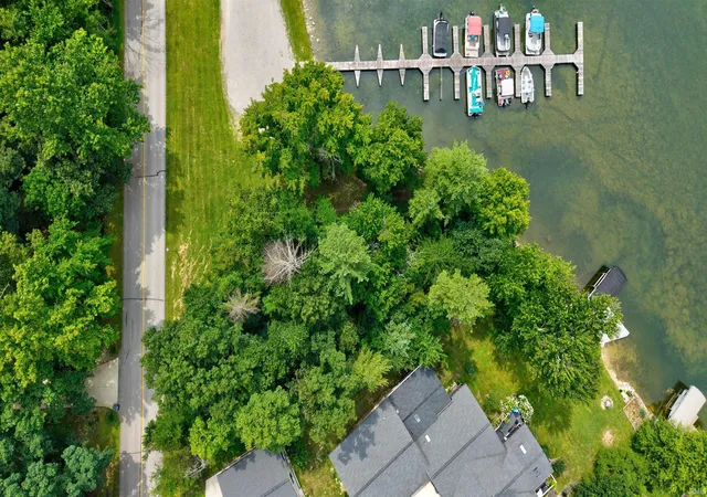 3rd image of 340 W Melchoir Dr S, Santa Claus, IN 47579 | MLS# 202627562