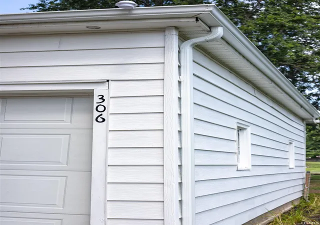 Photo 4 of Manufactured home for sale at 306 N Holland St, Muncie, IN 47303 | MLS# 202627576 | Listing updated on 2026-10-23