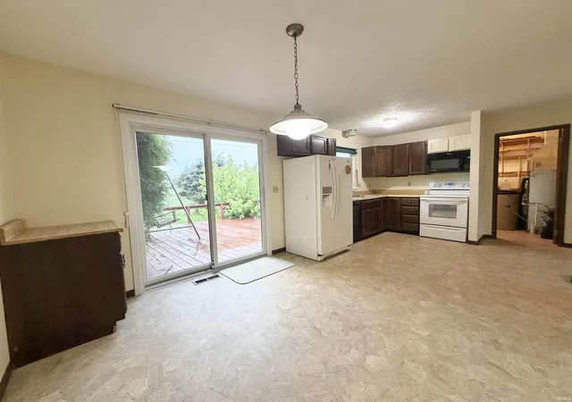 4th image of 136 W Lutz Dr, Bunker Hill, IN 46914 | MLS# 202627577