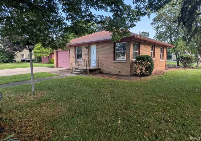 4th image of 412 W Beardsley Ave, Elkhart, IN 46514 | MLS# 202627584