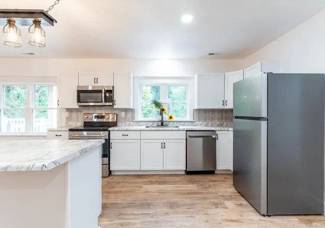 3rd image of 2165 E 400 S Rd, Wabash, IN 46992 | MLS# 202627598