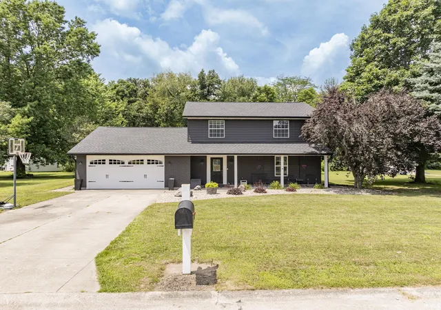 Homes for sale in Muncie, IN | 7401 S Fox St, Muncie, IN 47302 | MLS# 202627608
