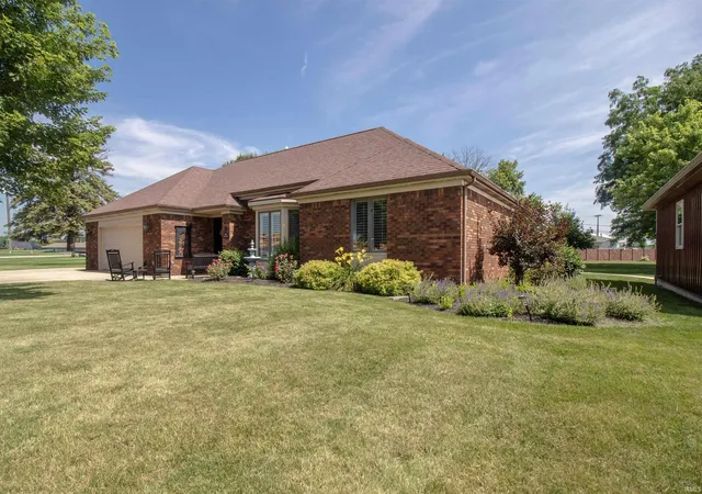 3rd image of 150 S Tamarac Dr, Winchester, IN 47394 | MLS# 202627612
