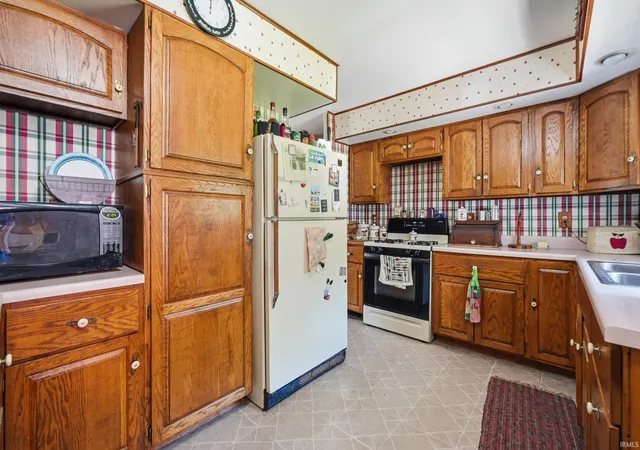 3rd image of 2501 West Side Dr, Warsaw, IN 46580 | MLS# 202627624