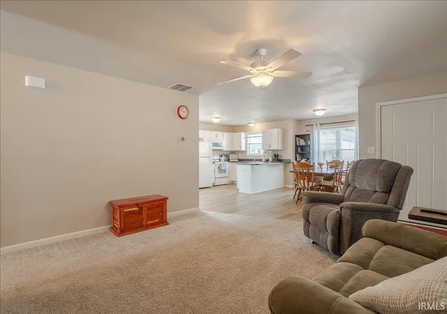 Photo 5 of Manufactured home for sale at 710 E Iowa St, Evansville, IN 47711 | MLS# 202627644 | Listing updated on 2026-09-03