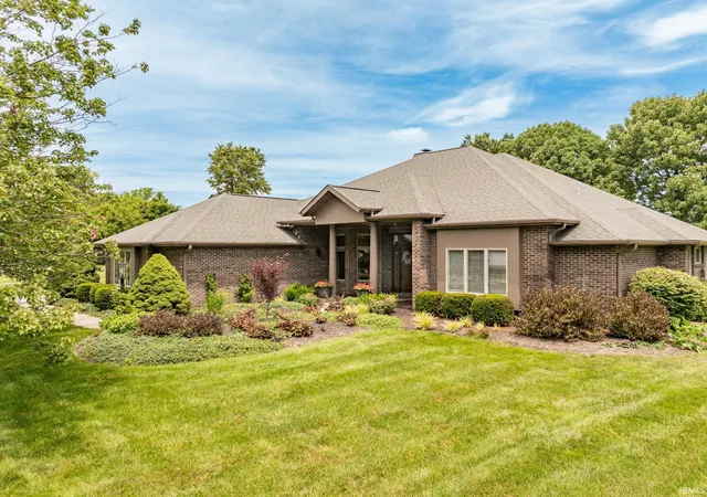 Homes for sale in Yorktown, IN | 6804 W Augusta Blvd, Yorktown, IN 47396 | MLS# 202627646
