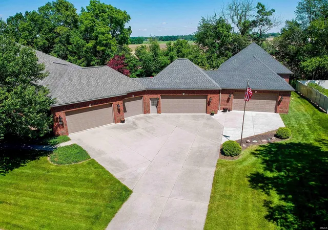 Photo 2 of Manufactured home for sale at 136 Tulip Cir, Bremen, IN 46506 | MLS# 202627656 | Listing updated on 2026-07-10