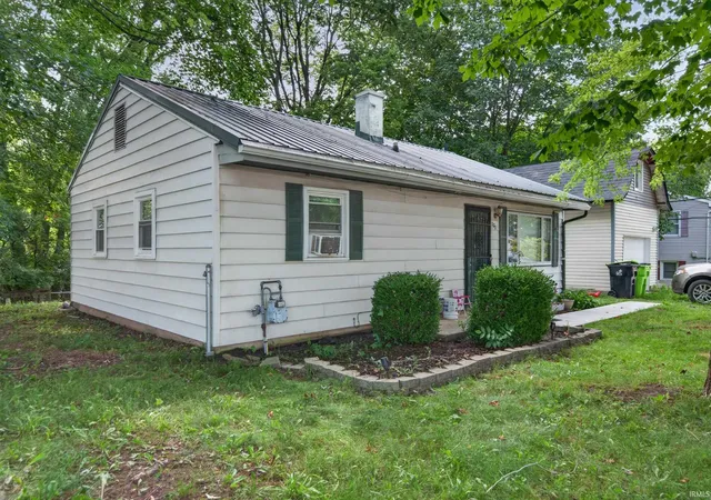Homes for sale in Logansport, IN | 707 Walnut Ave, Logansport, IN 46947 | MLS# 202627667