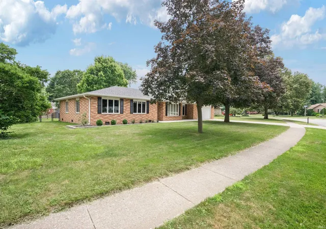 Homes for sale in Kokomo, IN | 2940 W Bagley Dr, Kokomo, IN 46902 | MLS# 202627674