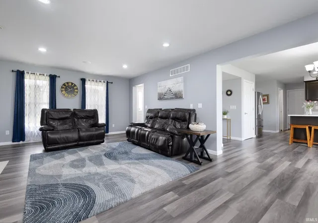 5th image of 13755 Hearthwood Ct, Granger, IN 46530 | MLS# 202627678