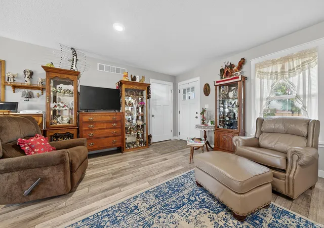 Photo 4 of Manufactured home for sale at 7952 S State Rd 25, Rochester, IN 46975 | MLS# 202627683 | Listing updated on 2026-08-04