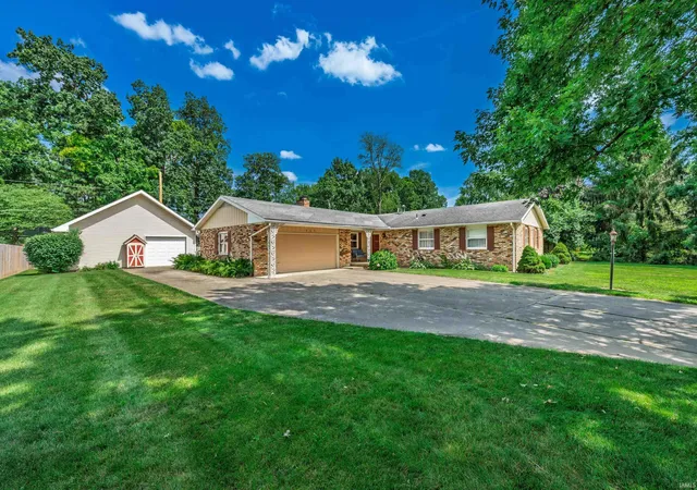 Homes for sale in Yorktown, IN | 935 S Westchester Park Dr, Yorktown, IN 47396 | MLS# 202627689