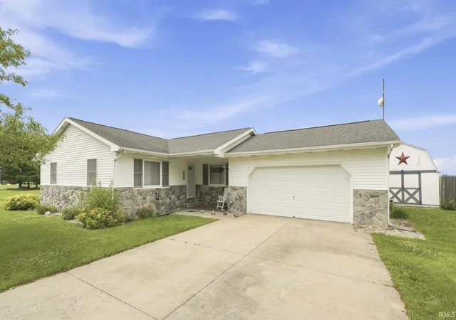 Homes for sale in Huntington, IN | 2874 E 25 N Rd, Huntington, IN 46750 | MLS# 202627693