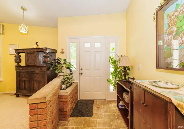 Homes for sale in Yorktown, IN | 1515 S Ridgeview Dr, Yorktown, IN 47396 | MLS# 202627695