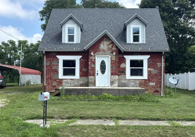 Photo 2 of Sale Pending at 405 E Swihart St, Columbia City, IN 46725 | MLS# 202627716 | Listing updated on 2026-07-17