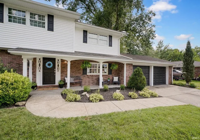 Photo 2 of Sale Pending at 200 Logwood Dr, Evansville, IN 47710 | MLS# 202627729 | Listing updated on 2026-07-13