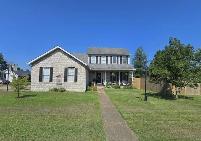 Homes for sale in Evansville, IN | 4100 Clover Dr, Evansville, IN 47711 | MLS# 202627735