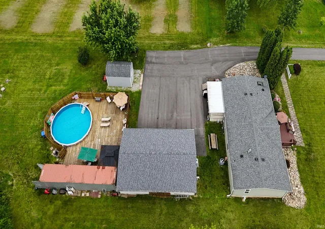 Photo 3 of Manufactured home for sale at 5195 N Old State Rd 102, Columbia City, IN 46725 | MLS# 202627742 | Listing updated on 2026-08-20